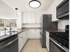 425 Main Street 4E, New York NY 10044