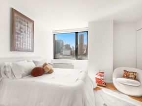 425 Main Street 4E, New York NY 10044