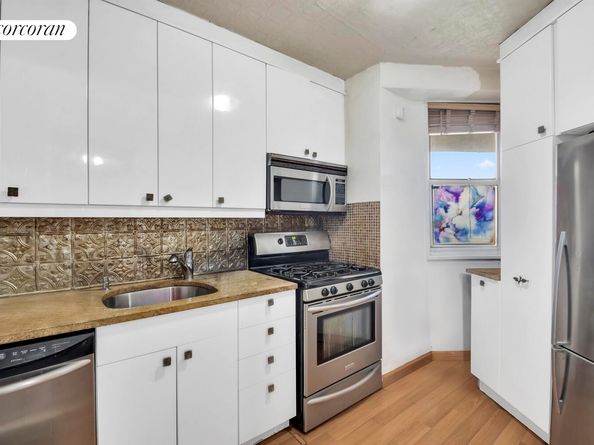 5900 Arlington Avenue 5R, Bronx NY 10471
