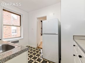 79-10 34th Avenue 4U, Queens NY 11372