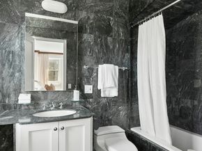 710 Park Avenue 11DE, New York NY 10021