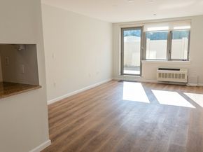 33-30 61st Street 105, Queens NY 11377