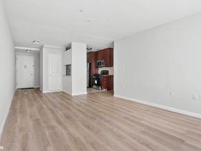 33-30 61st Street 105, Queens NY 11377