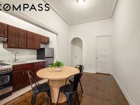 284 5th Avenue 3F, New York NY 10001