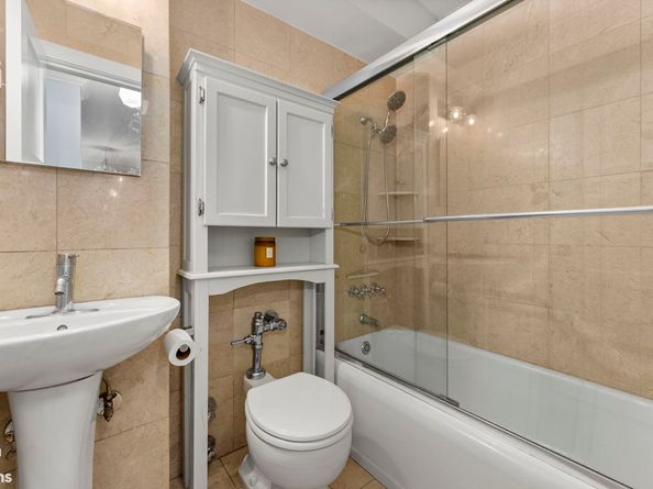 32 Gramercy Park S 5F, New York NY 10003