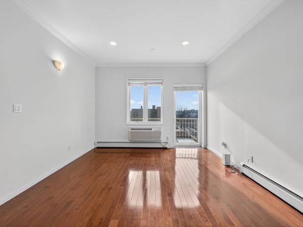 149-06 Northern Boulevard 501, Queens NY 11354