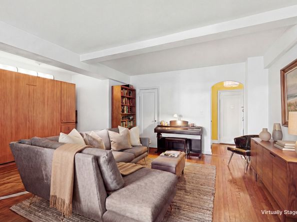 400 East 52nd Street 4B, New York NY 10022