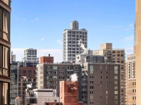 300 East 40th Street 12P, New York NY 10016