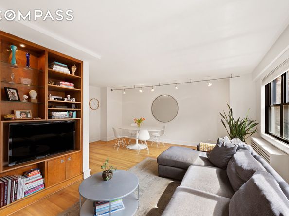 31 Jane Street 2CD, New York NY 10014