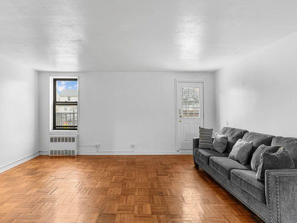 88-30 182nd Street 1E, Queens NY 11423