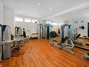 300 East 40th Street 16K, New York NY 10016