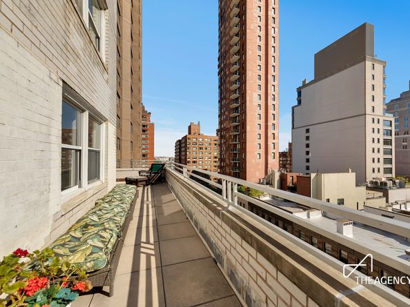 525 East 82nd Street 11E, New York NY 10028