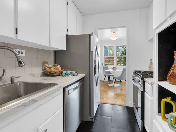 525 East 82nd Street 11E, New York NY 10028