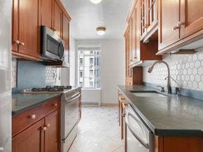 353 West 56th Street 9F, New York NY 10019