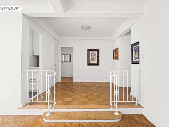 333 West 57th Street 2H, New York NY 10019