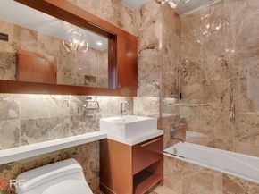 305 West 16th Street 4D, New York NY 10011