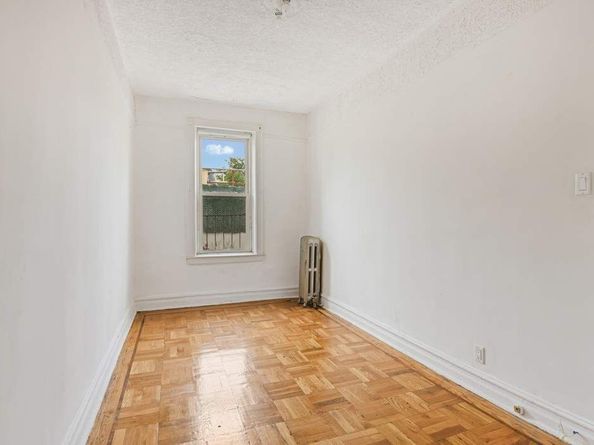 27 Vandam Street MFTH, Brooklyn NY 11222