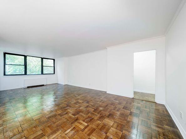 420 East 51st Street 4C, New York NY 10022