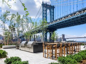 252 South Street 22C, New York NY 10002