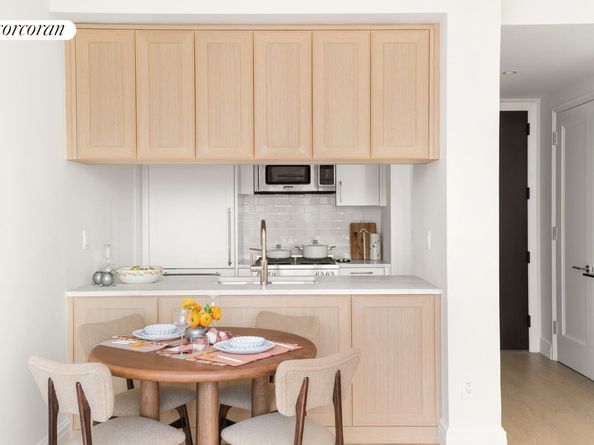 400 East 84th Street 8D, New York NY 10028