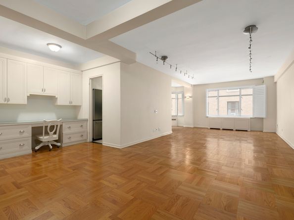 65 East 76th Street 2E, New York NY 10021