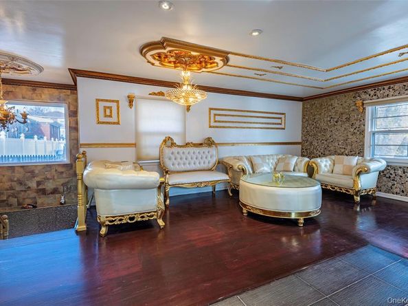 244-19 Grand Central Parkway, Queens NY 11362