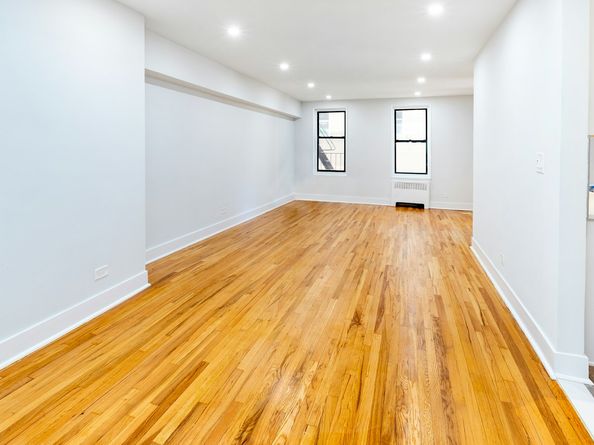 525 West 235th Street 3F, Bronx NY 10463