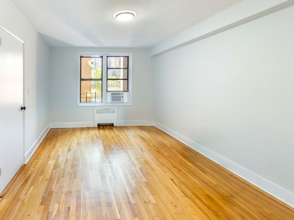525 West 235th Street 3F, Bronx NY 10463