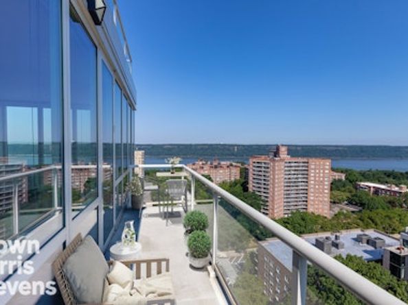 640 West 237th Street 20B, Bronx NY 10463
