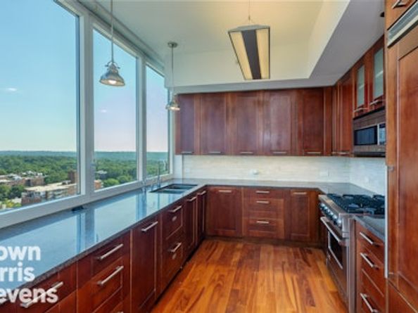 640 West 237th Street 20B, Bronx NY 10463