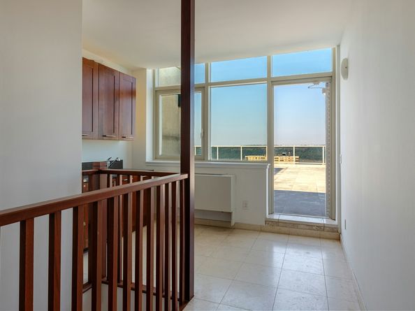 640 West 237th Street 20B, Bronx NY 10463