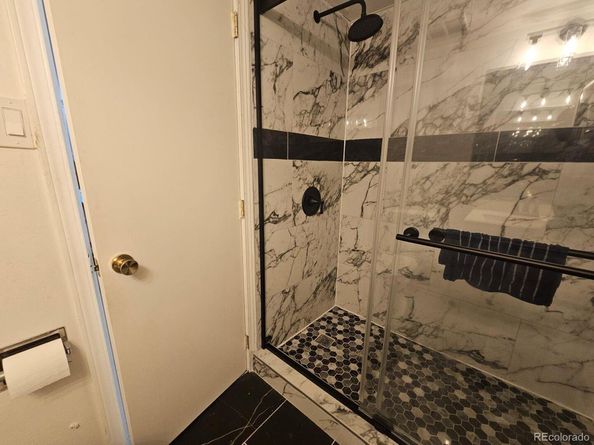 Undisclosed Address #3008000, Aurora CO 80014