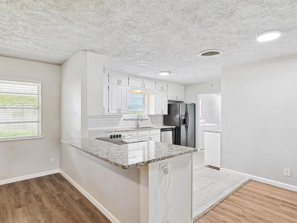 2120  Nottingham Boulevard , Fort Worth Texas 76112
