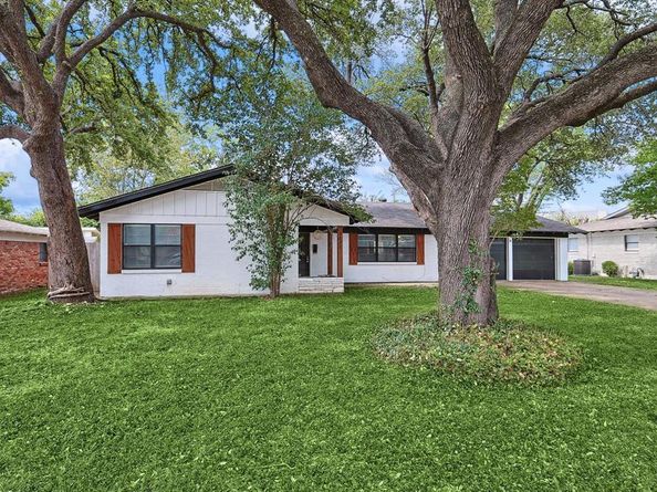 2120  Nottingham Boulevard , Fort Worth Texas 76112