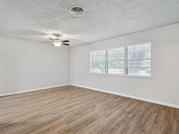 2120  Nottingham Boulevard , Fort Worth Texas 76112