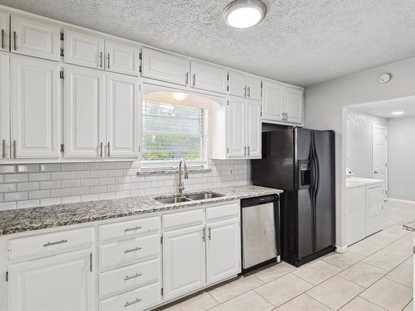 2120  Nottingham Boulevard , Fort Worth Texas 76112