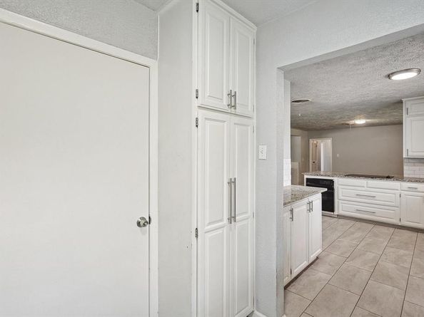 2120  Nottingham Boulevard , Fort Worth Texas 76112