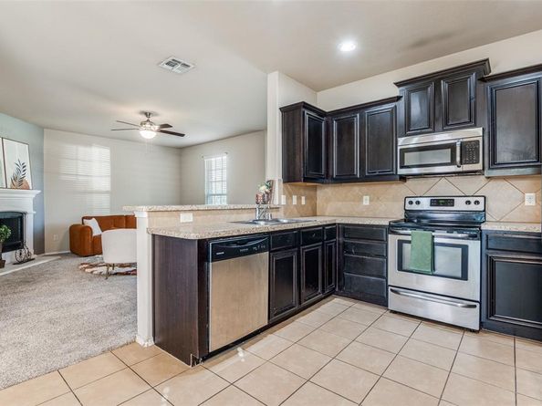 322  Tribute Road , Lancaster Texas 75146