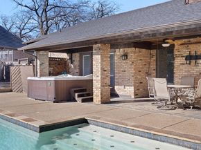 801  Timberview Court S, Fort Worth Texas 76112