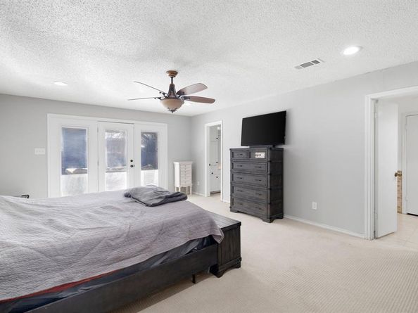 801  Timberview Court S, Fort Worth Texas 76112
