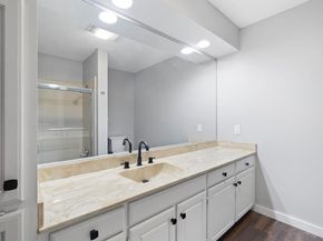 801  Timberview Court S, Fort Worth Texas 76112