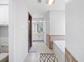 801  Timberview Court S, Fort Worth Texas 76112