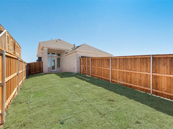 12711  Pine Ridge Trail , Rowlett Texas 75089