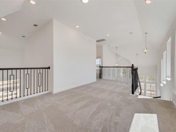 12711  Pine Ridge Trail , Rowlett Texas 75089
