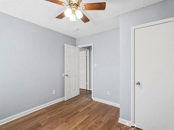 111 E Rogers  , Arlington Texas 76011
