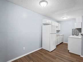 111 E Rogers  , Arlington Texas 76011