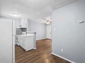 111 E Rogers  , Arlington Texas 76011