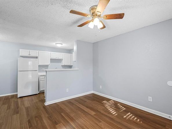 111 E Rogers  , Arlington Texas 76011