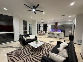 3415  Chihuahua Avenue , Dallas Texas 75212