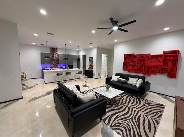 3415  Chihuahua Avenue , Dallas Texas 75212